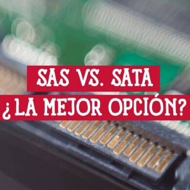 Primer plano de un conector SATA en una placa base verde, con texto superpuesto que pregunta "¿SAS vs. SATA: La mejor opción?".