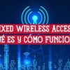 Una imagen gráfica con una torre de transmisión inalámbrica y la pregunta "¿Qué es y cómo funciona el acceso inalámbrico fijo?"