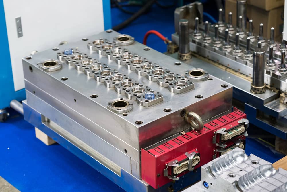 Molde de inyección de plástico de alta precisión para la fabricación industrial.